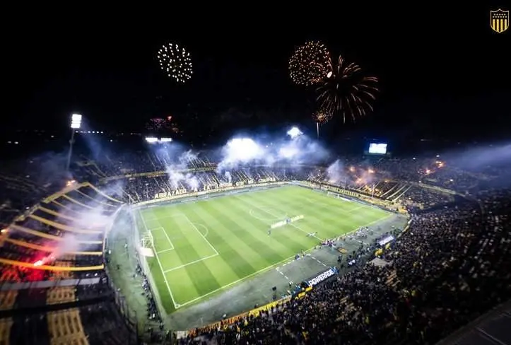 Vista aérea do estádio do Peñarol, que recebe o Flamengo pela Copa Libertadores