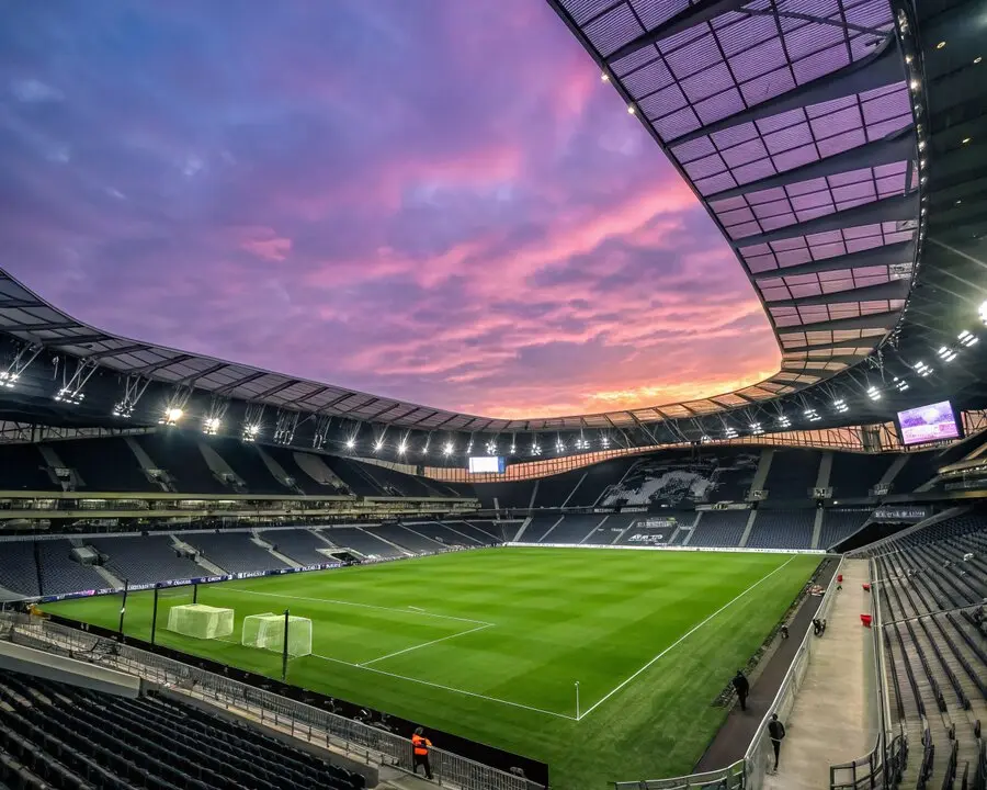Análisis y pronóstico para el partido Mirandés – Tenerife en Segunda División, incluyendo cuotas, apuestas sugeridas y posibles alineaciones.