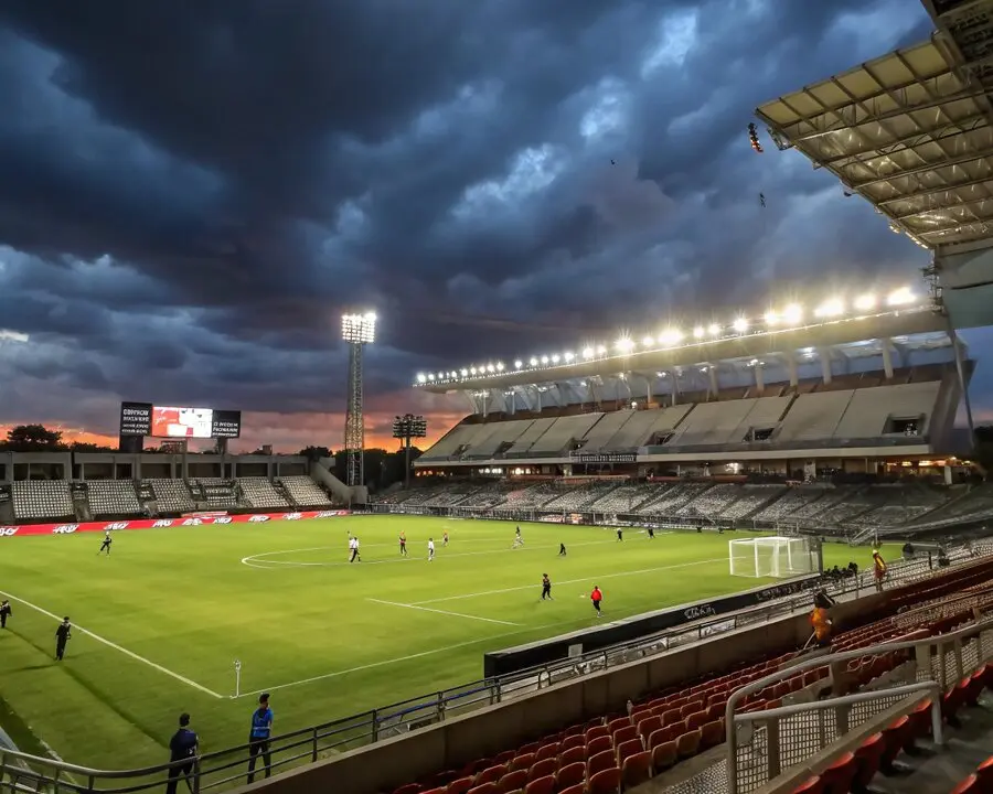 Pronóstico Quiniela 1X2 para la Jornada 54: un análisis exhaustivo de 15 partidos y recomendaciones para apuestas basados en estadísticas, rendimiento reciente y datos clave.