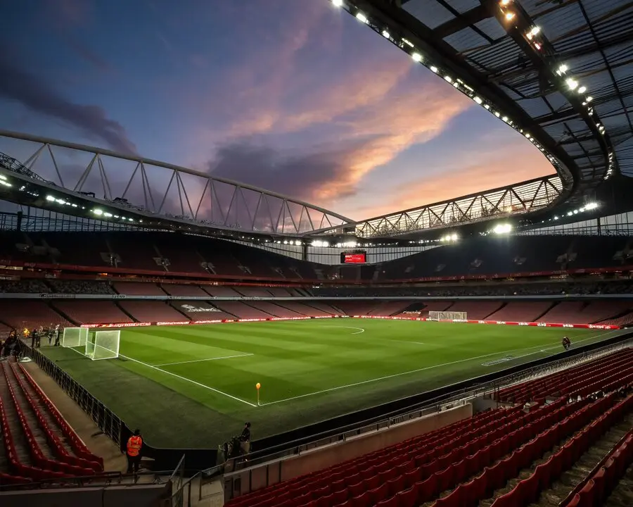 Un exhaustivo análisis de la trayectoria del Real Madrid en cuartos de final y el contraste con el Arsenal, junto a las cuotas que plantean un debate apasionante para las semifinales.