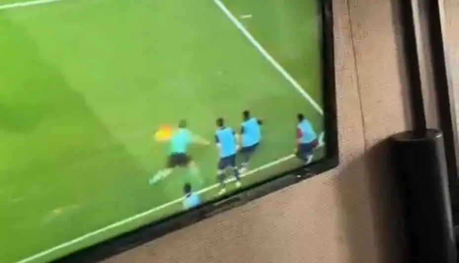 El trompazo que se pegó el linea de la final de la Copa del Rey que nadie vio