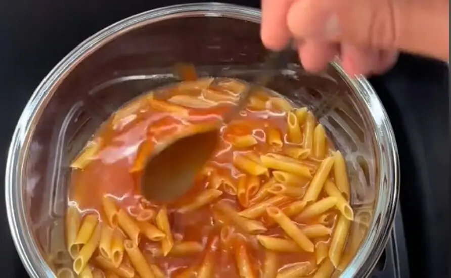 ¿Macarrones con tomate y queso en Airfryer, Receta rápida y deliciosa?
