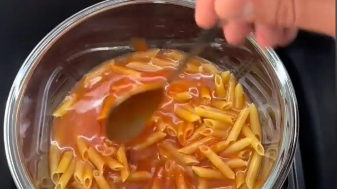 ¿Macarrones con tomate y queso en Airfryer, Receta rápida y deliciosa?